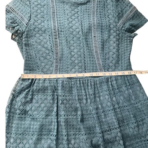 Francesca's Blue Lace Short SleeveDress Zip Back High Neck Size Large Stunning - Picture 8 of 11